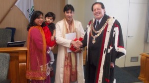 Ashneer-and-Durgeshni-Datt-and-Invercargill-Mayor-Tim-Shadbolt-465x260 Invercargill’s newest Citizens welcomed by Mayor Tim Shadbolt