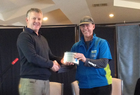 Christchurch Franchisee Jason Dalziel receiving his 12 Years Long Service Award from CrestClean’s Managing Director Grant McLauchlan.