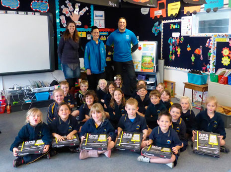 Room 1 at Parkvale School in Hastings enjoyed a pizza lunch for helping keep their classroom clean as part of Crest’s Cleanest Classroom Competition. Hawkes Bay franchisees Sally and Junior Maoate made the special delivery.
