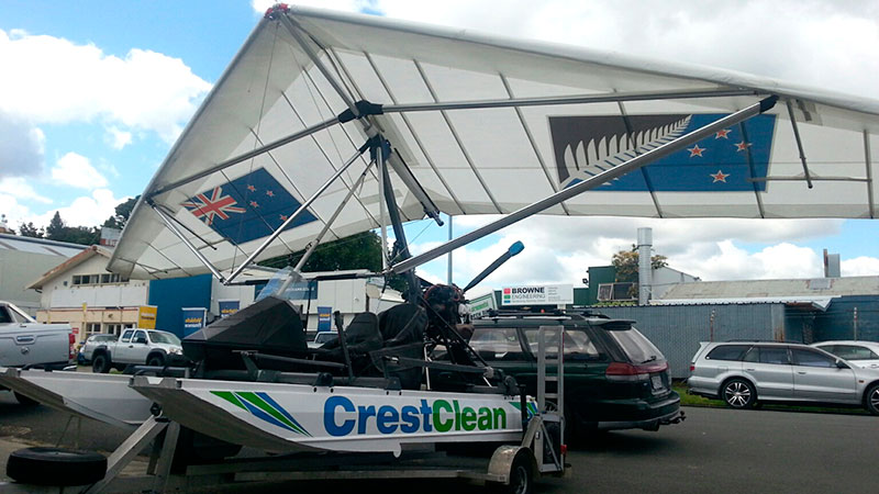 The CrestClean Amphibious Microlight.