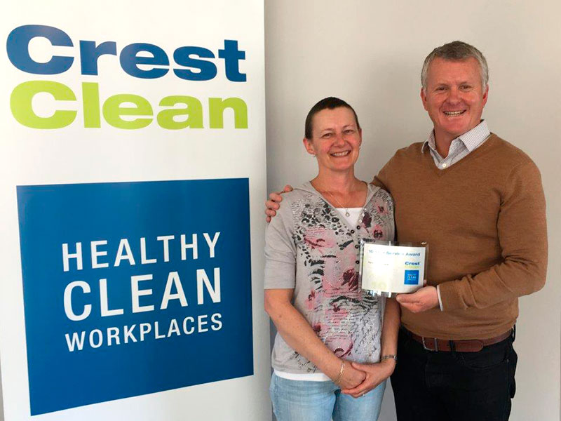 CrestClean Managing Director Grant McLauchlan presented Franchisee Financial Services Sarah McCormack with a 10 year plaque in recognition of her long service.