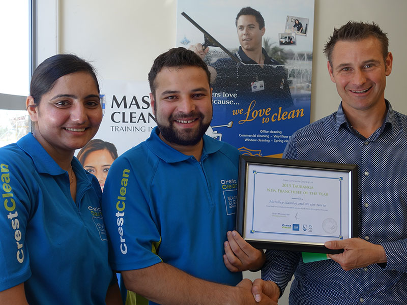Navjot Noria and Mandeep Kamboj were named Tauranga’s 2015 New Franchisee of the Year. They are pictured with Regional Manager Jan Lichtwark.