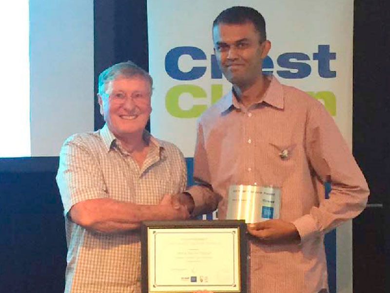 CrestClean’s Chairman of Directors Marty Perkinson presented North Harbour and Whangarei Regional Manager Neil Kumar with his 10 Year Long Service Award at the 2016 CrestClean Masters Conference.